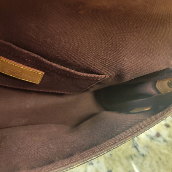 LV‎ Favorite MM crossbody - Picture 8 of 14